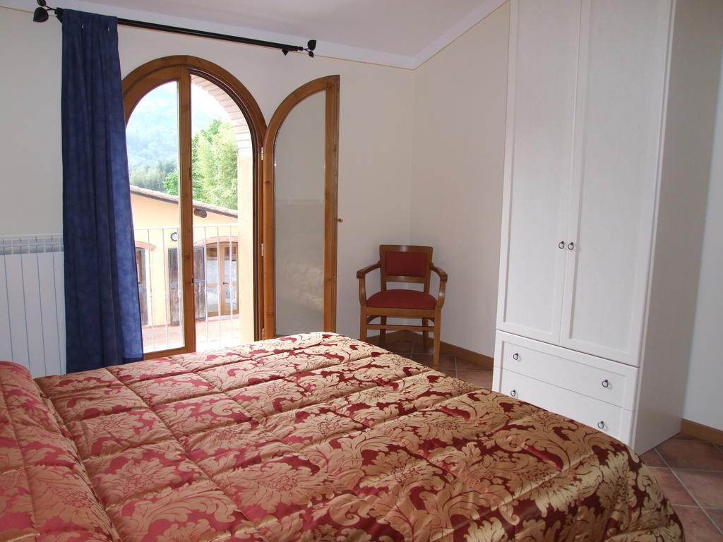 Agriturismo Il Cantastorie Montecatini Terme Zimmer foto